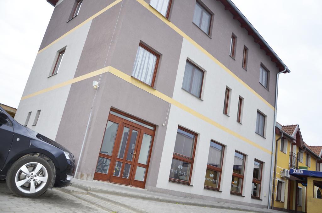 Penzion Stefarez New Veľký Meder Esterno foto